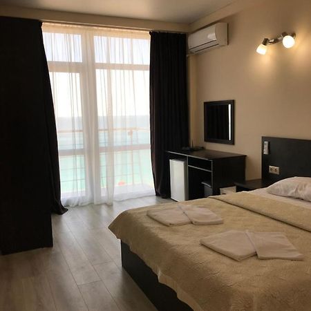Orchidea Hotel Гагра Екстериор снимка