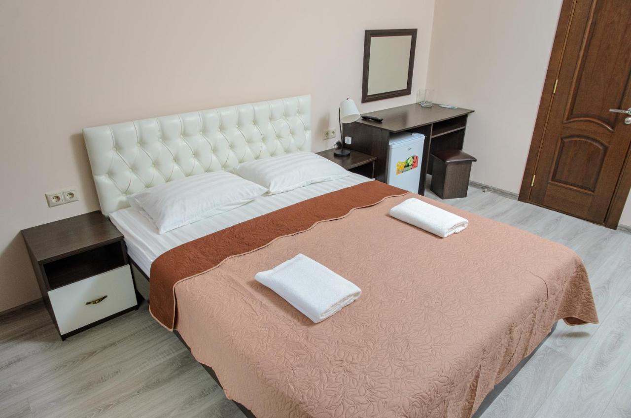 Orchidea Hotel Гагра Екстериор снимка