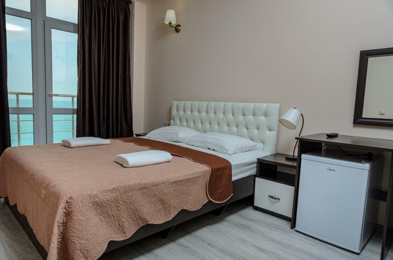 Orchidea Hotel Гагра Екстериор снимка
