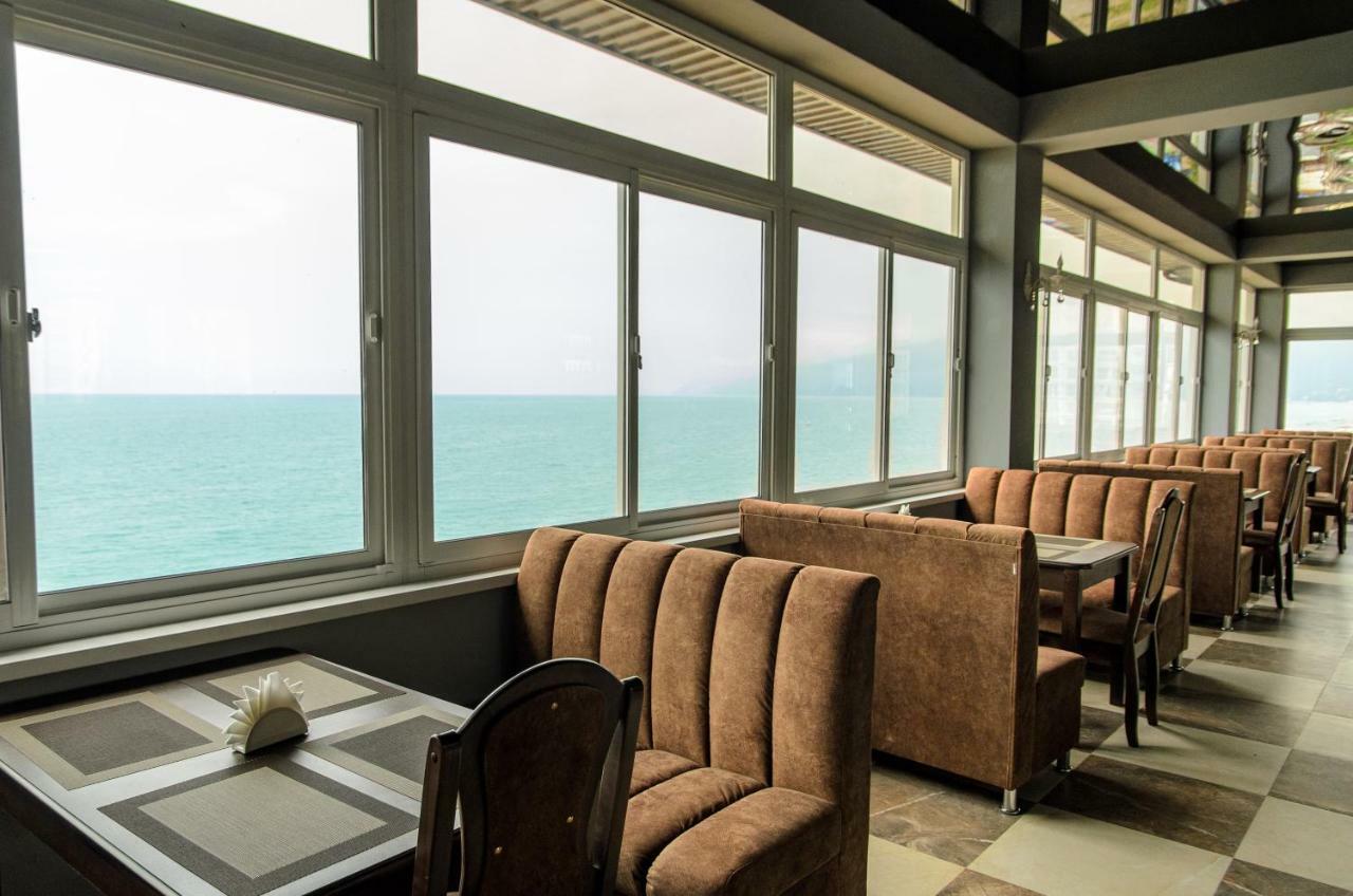 Orchidea Hotel Гагра Екстериор снимка