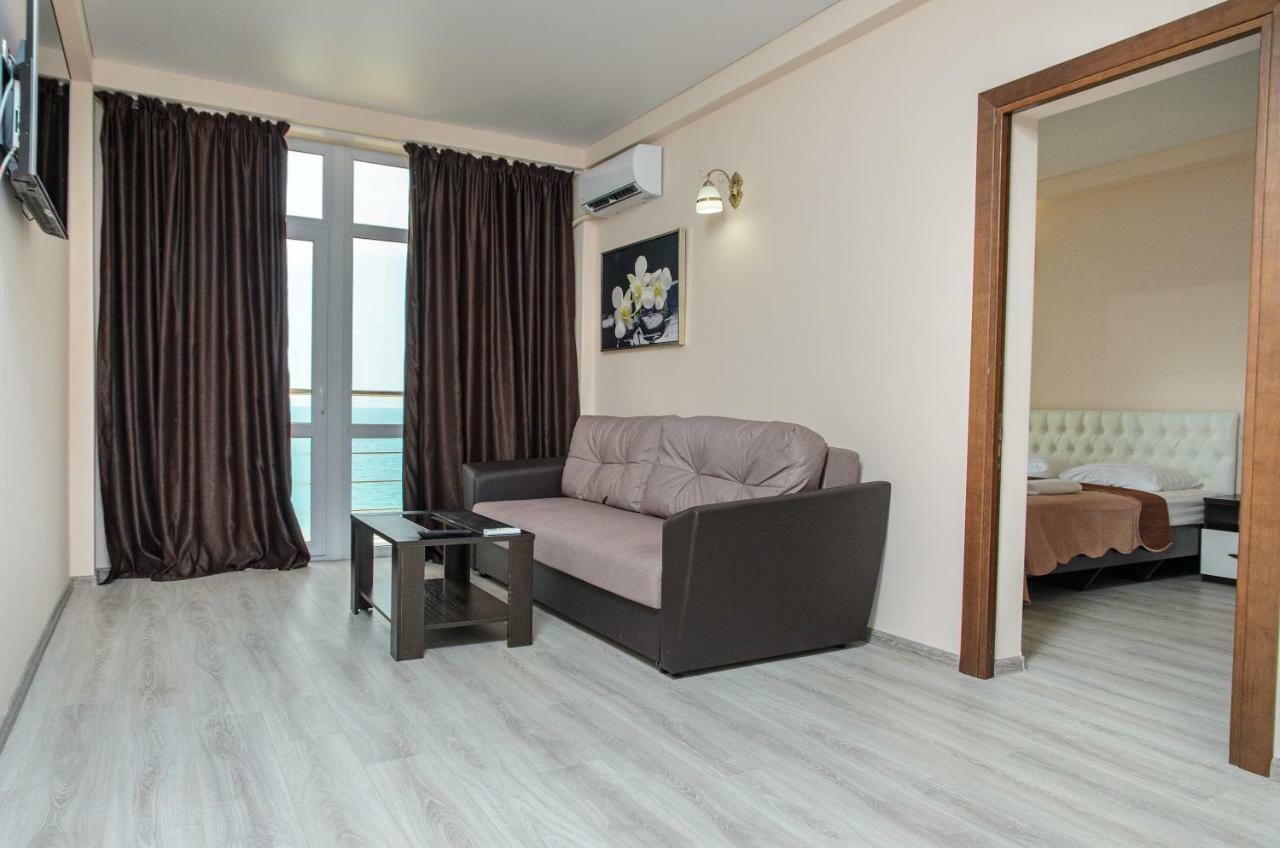 Orchidea Hotel Гагра Екстериор снимка