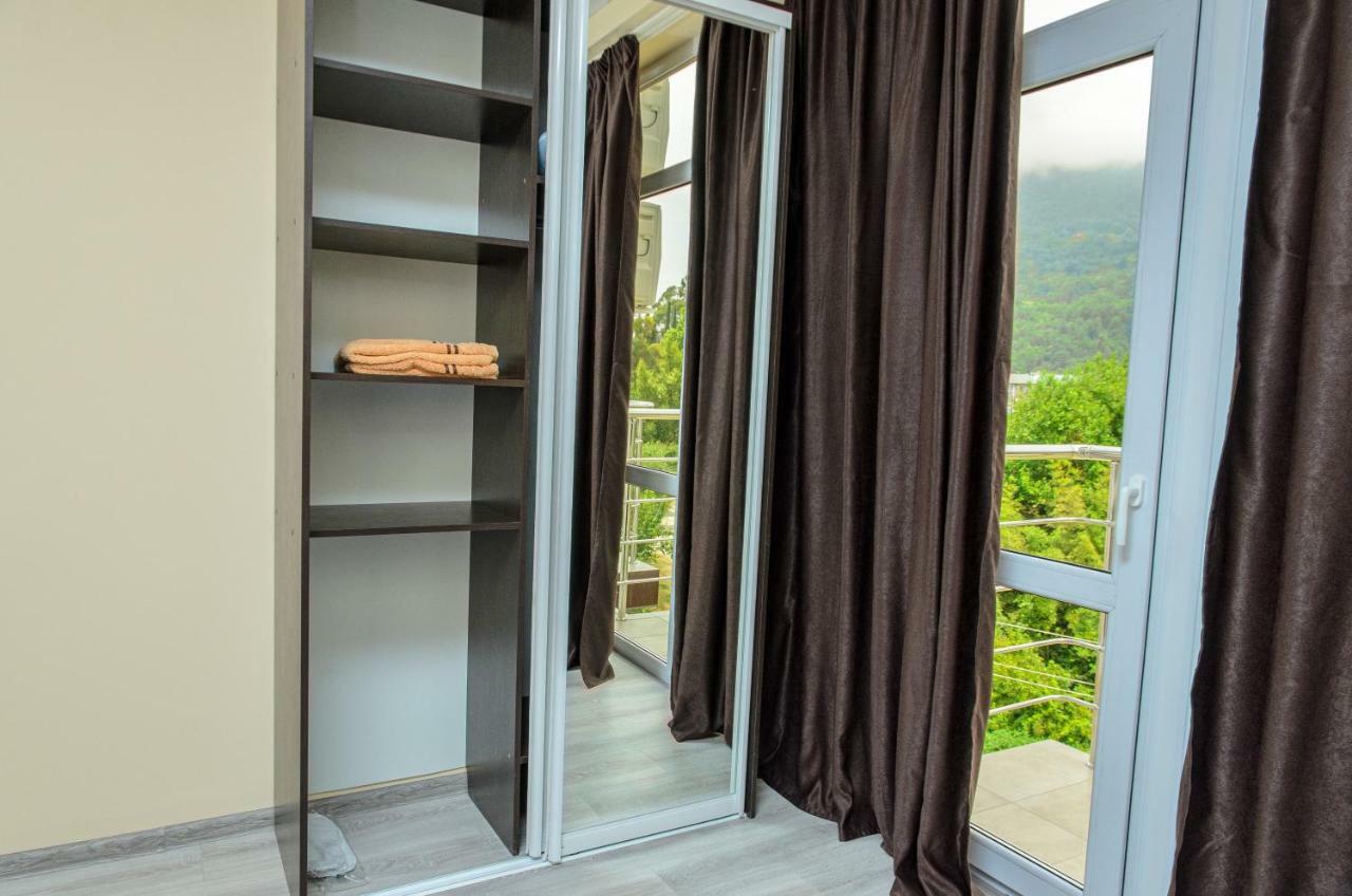 Orchidea Hotel Гагра Екстериор снимка
